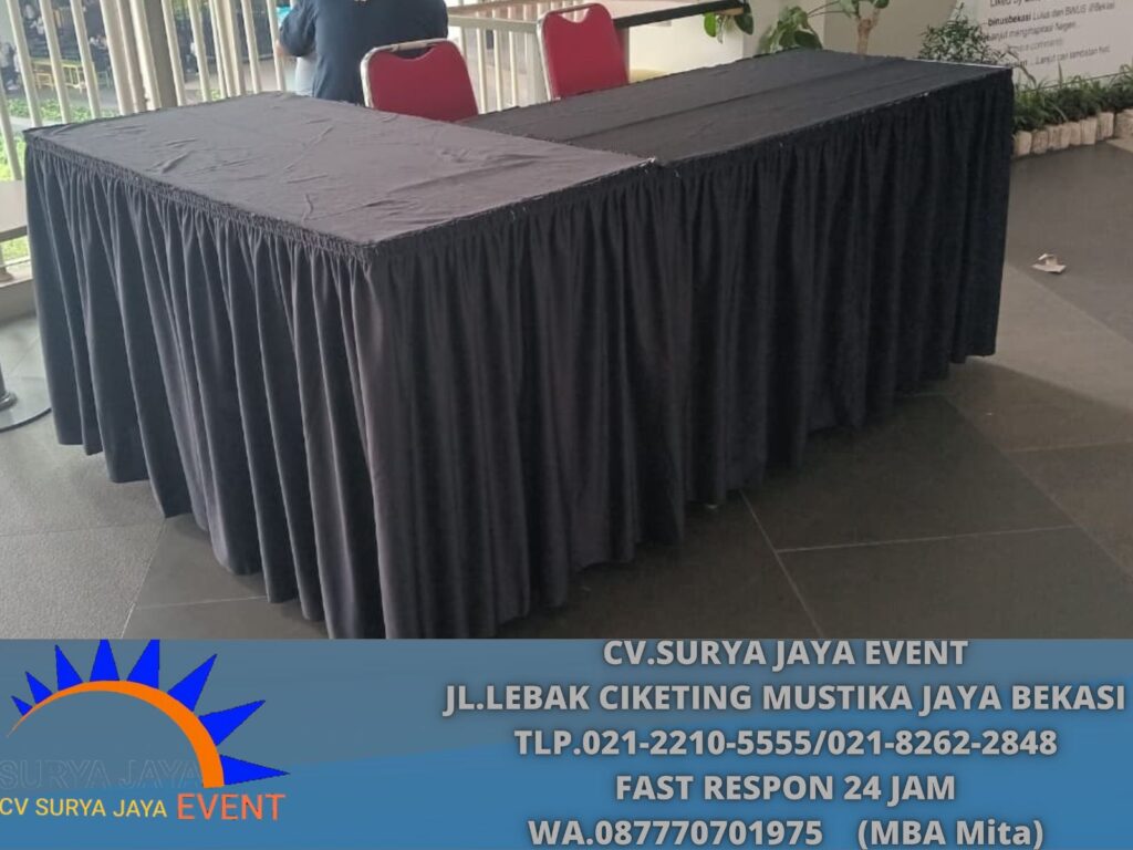 Rental Meja Kotak Cover itam Event BINUS Sumareccon Bekasi