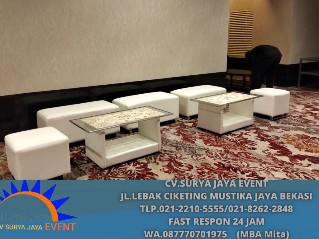 Puff Kursi Kotak Putih Kaki Stainless