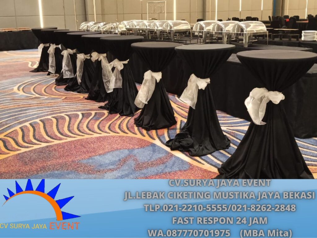 Menyewakan Meja Barstool Cover Tebar Hitam+Pita Event Hotel Nelayan