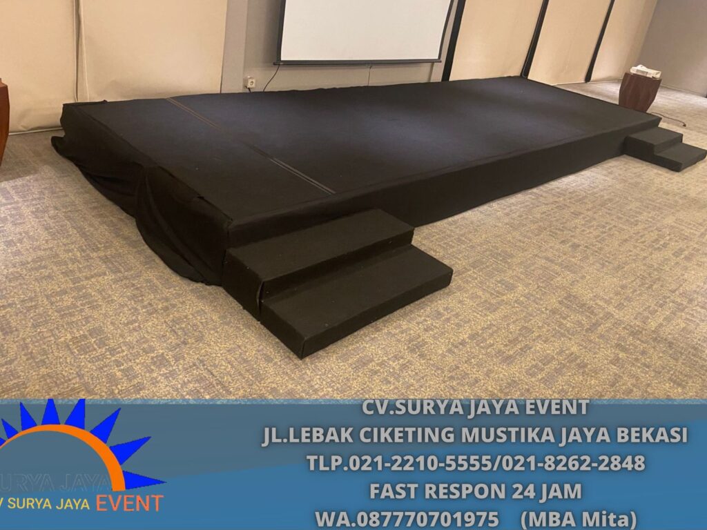 Sewa Panggung Tinggi 30cm karpet Hitam Jakarta