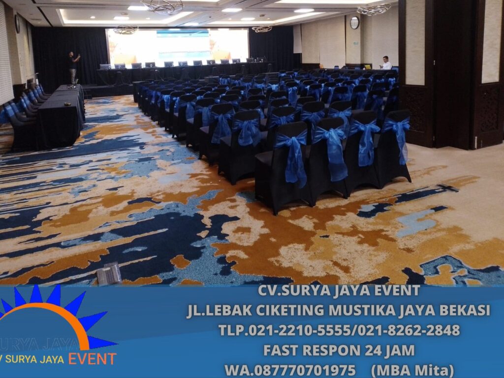 Sewa Kursi Event Cover Hitam Ketat Pita Biru Jakarta