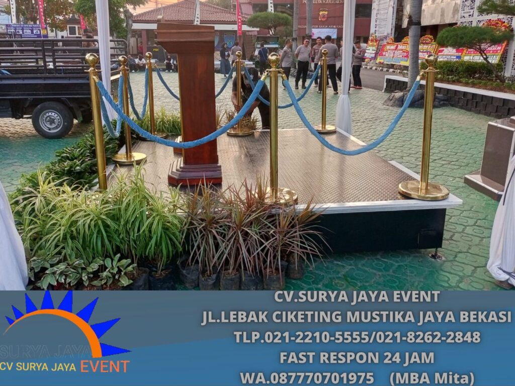 Sewa Tiang Pembatas Antri VIP Tali Bludru Biru Karawang