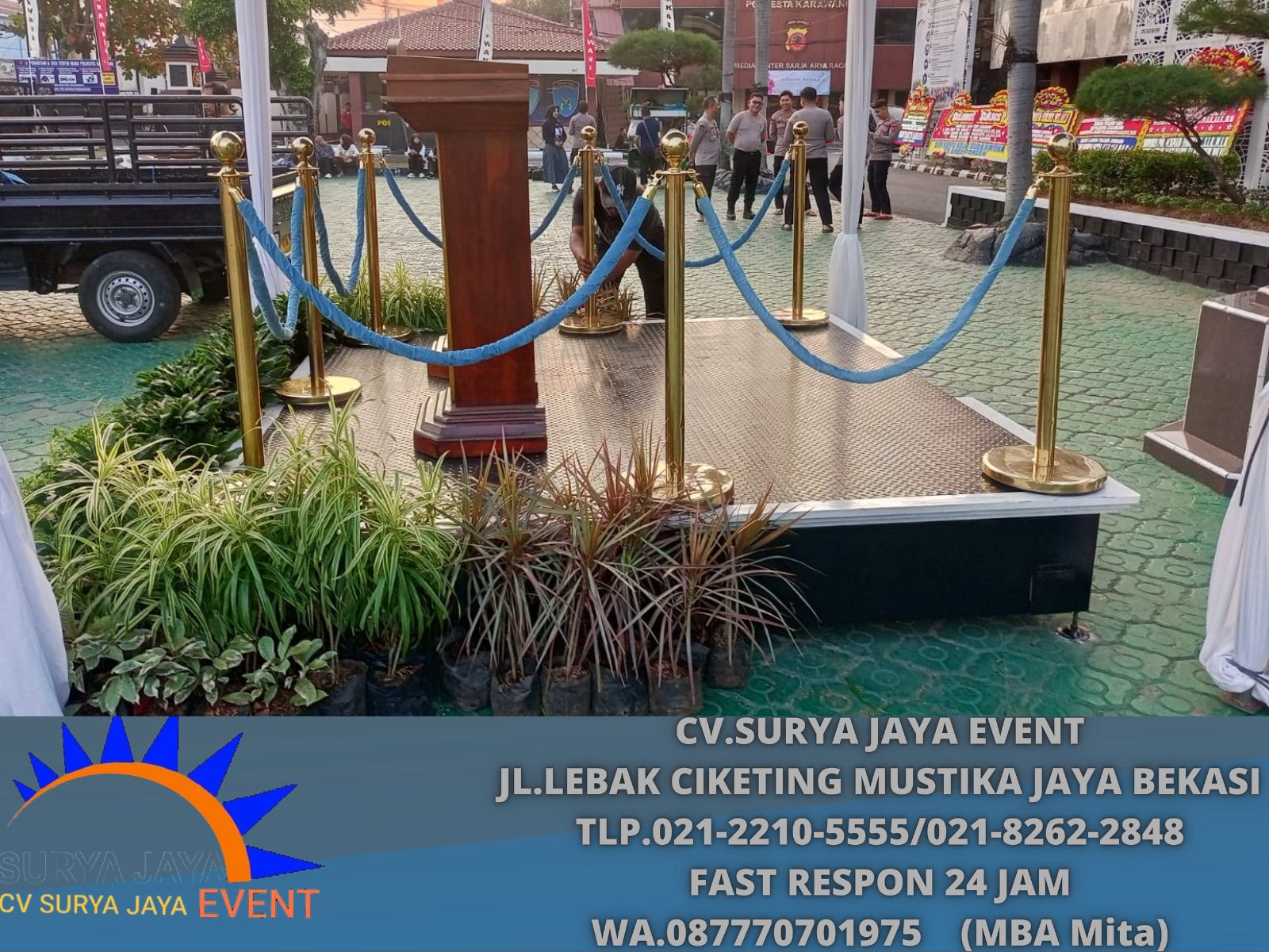 Tiang Pembatas Antri VIP Tali Bludru Biru Karawang (2)