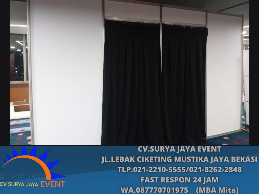 Sewa Partisi Ruangan 6x5 Pintu Gorden Hitam Brickhall Fatmawati (0877-7070-1975)