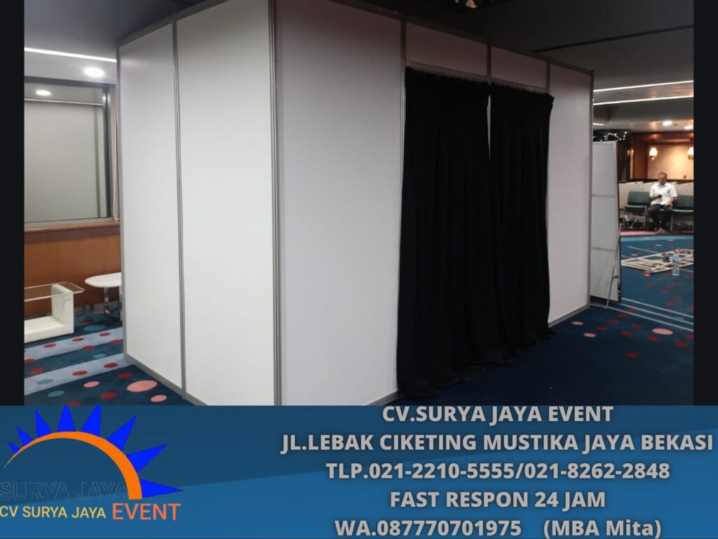 Sewa Partisi Ruangan 6x5 Pintu Gorden Hitam Brickhall Fatmawati (0877-7070-1975)
